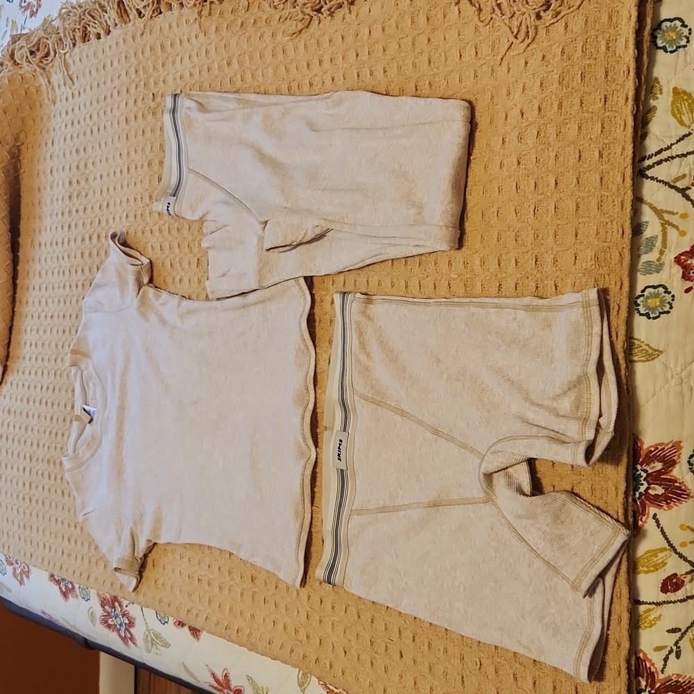 NWT Skims ribbed cotton tee, short, legging set in oatmeal XS and S